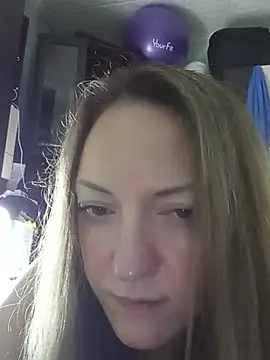 KattyLuuu live cam preview