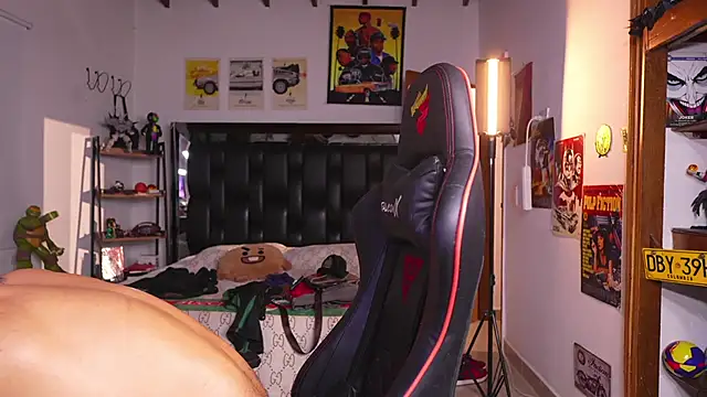 logan_hugh8