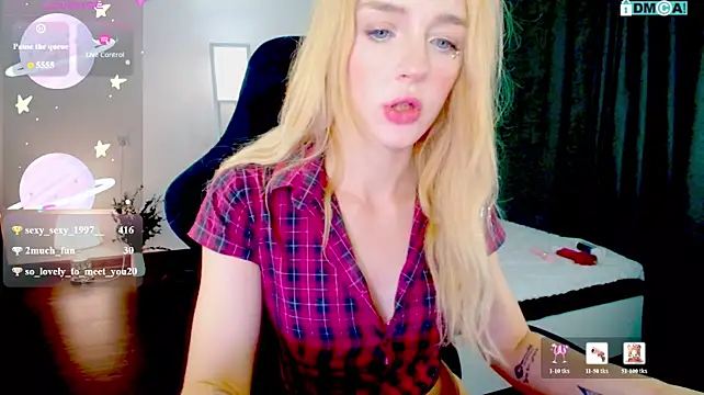 Aliceglass__ webcam
