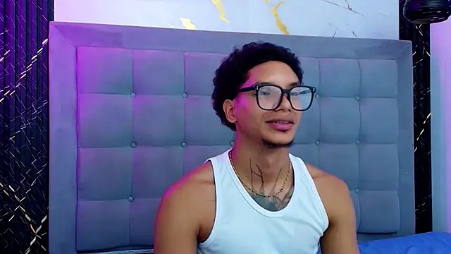 kai_storm77 webcam