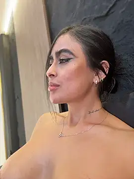 Alexandra_duque