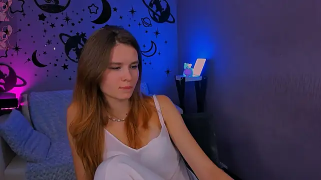 angie_foxy1