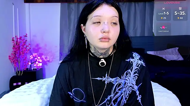 Lein_Bone live cam on StripChat