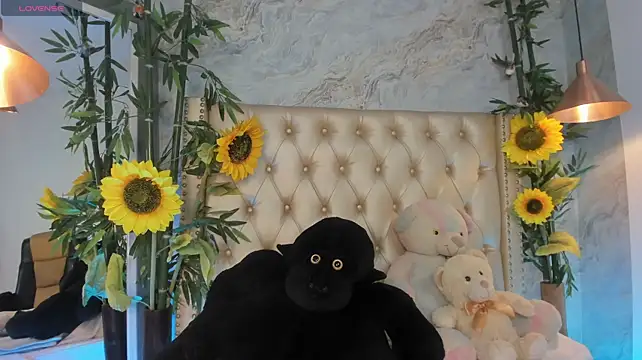 LittleeJaz webcam