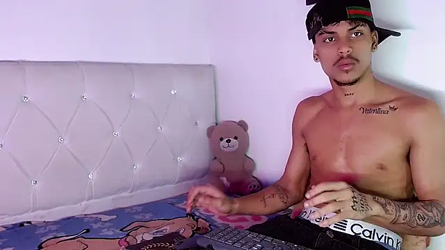 Angel_foxc13 webcam