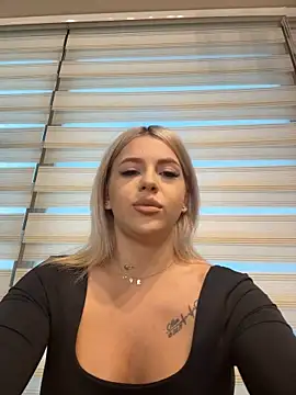 IveySin webcam