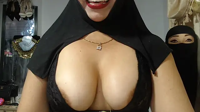nadia__abaud (F milf) - PLAY MY HAIR PUSSY 😜😜😜