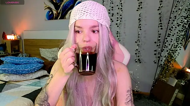 Maya_Campbell webcam