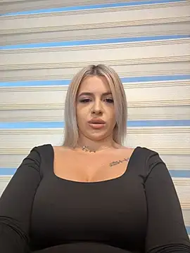 IveySin webcam