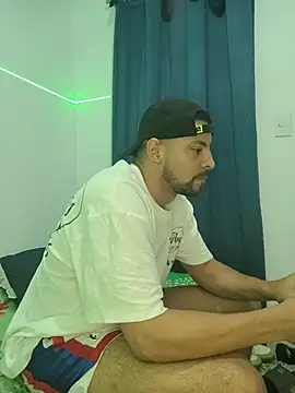 Cris_LaCobra_ webcam