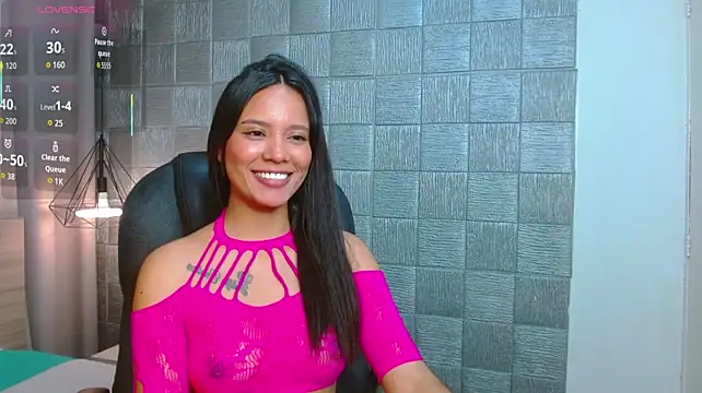 Ivonne_Latina webcam