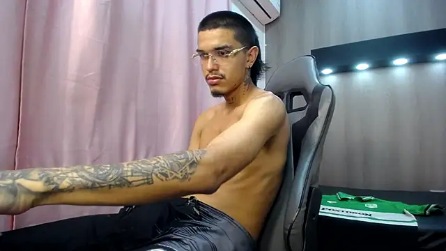 Tayson_Hot webcam