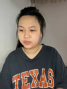 Almira6868 live cam preview