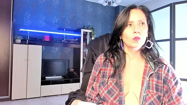 Lucky_Milf webcam