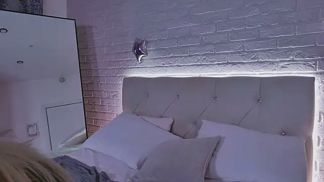 ChloeWells webcam