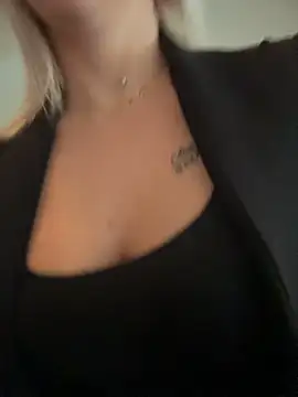 IveySin webcam