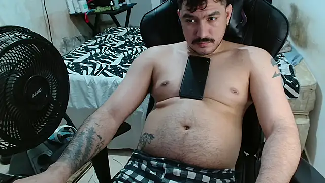 Leonino231 webcam