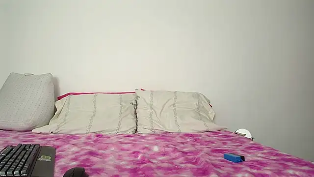 Sweet_navy_ webcam