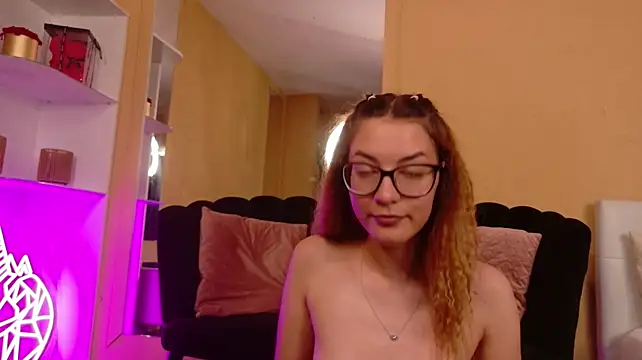 SoniaSinn webcam