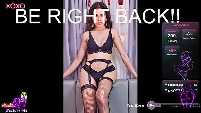 izabella_moore live cam on StripChat