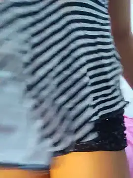 _MissPompitas23_ webcam