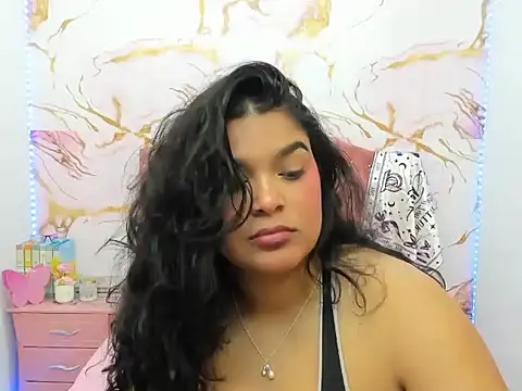 MiaBlakeXXX webcam