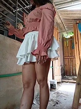 Thitay001 live cam on StripChat