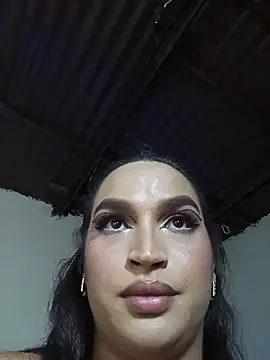 kylieloliskiss