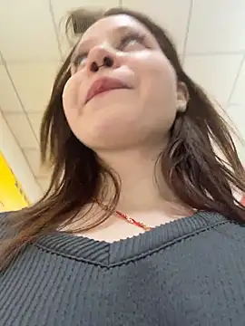 SlavicCandy live cam on StripChat