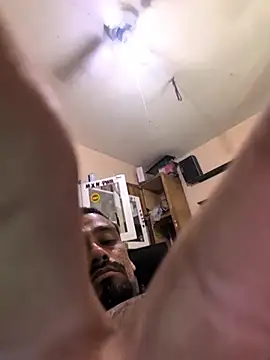 Cnutt310 live cam