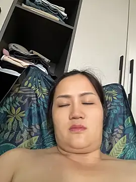 Amy1688 live cam on StripChat