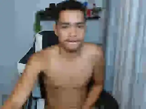 curlyasian_njxx