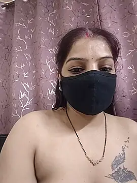 Hot_pooja2