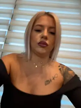 IveySin webcam