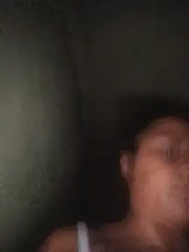 Giselabrunette25 live cam preview