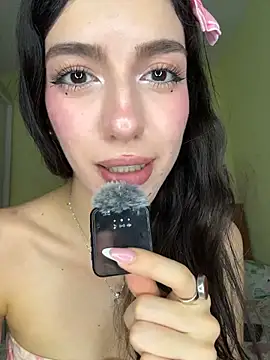 Emily-hottson live cam preview