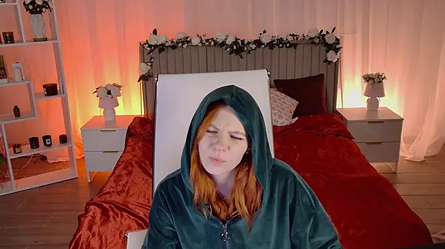 LisaAris webcam