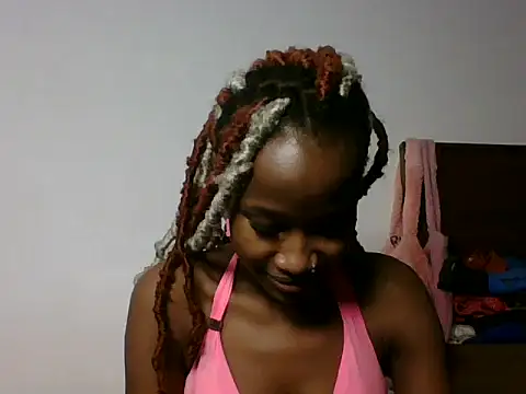 Blonde_slimy live cam preview