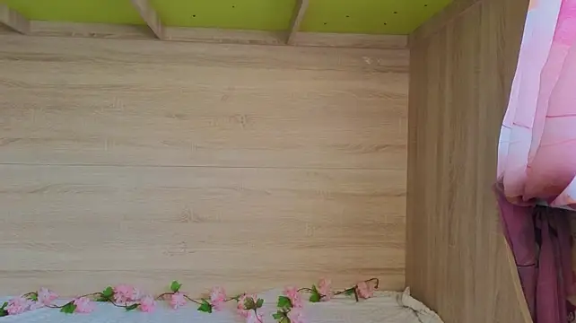 Lori_cutess