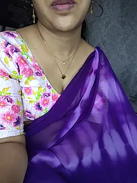 Cute-Smiely-Queen-Telugu live cam on StripChat