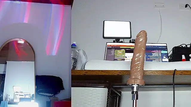 Tamaraa_wet webcam