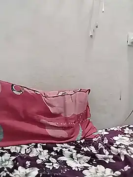Cute-Naavya webcam
