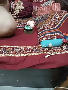 Tanisha-Chy webcam
