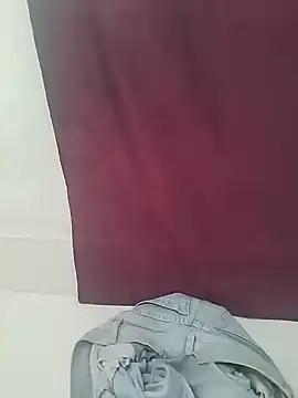 Mahi677 webcam