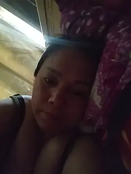 roachan_1 webcam
