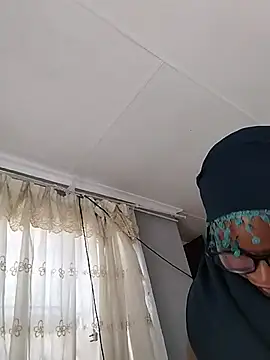 JuicyHoney_01 webcam