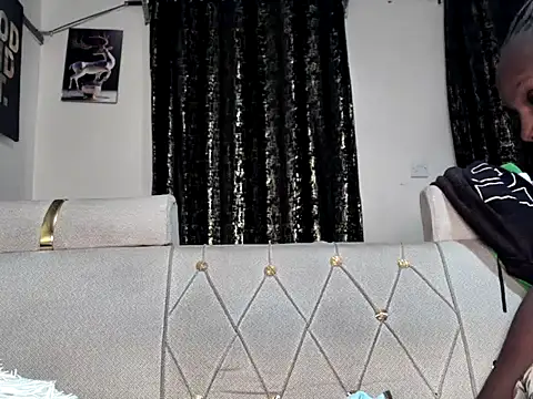 sexyleah25 webcam