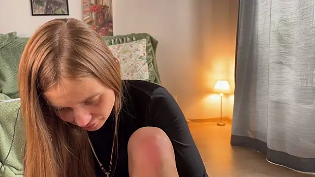 Mia_Luxes webcam