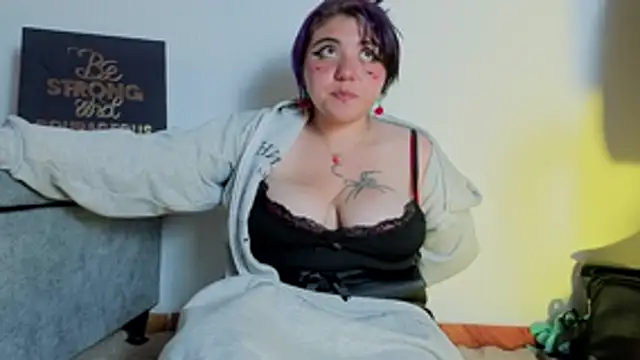 Blueberry_gothic webcam