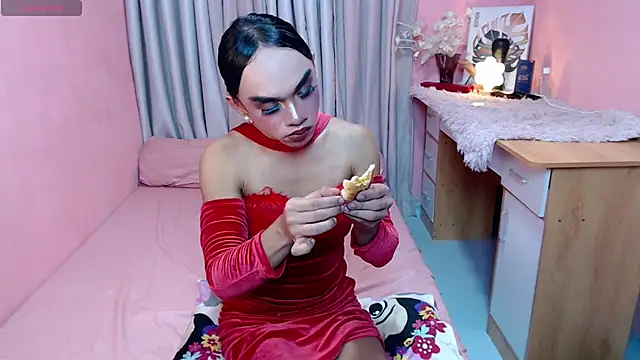 VivienneLuxe webcam